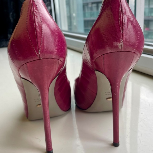 Sergio Rossi fuchsia pumps - Picture 3 of 4